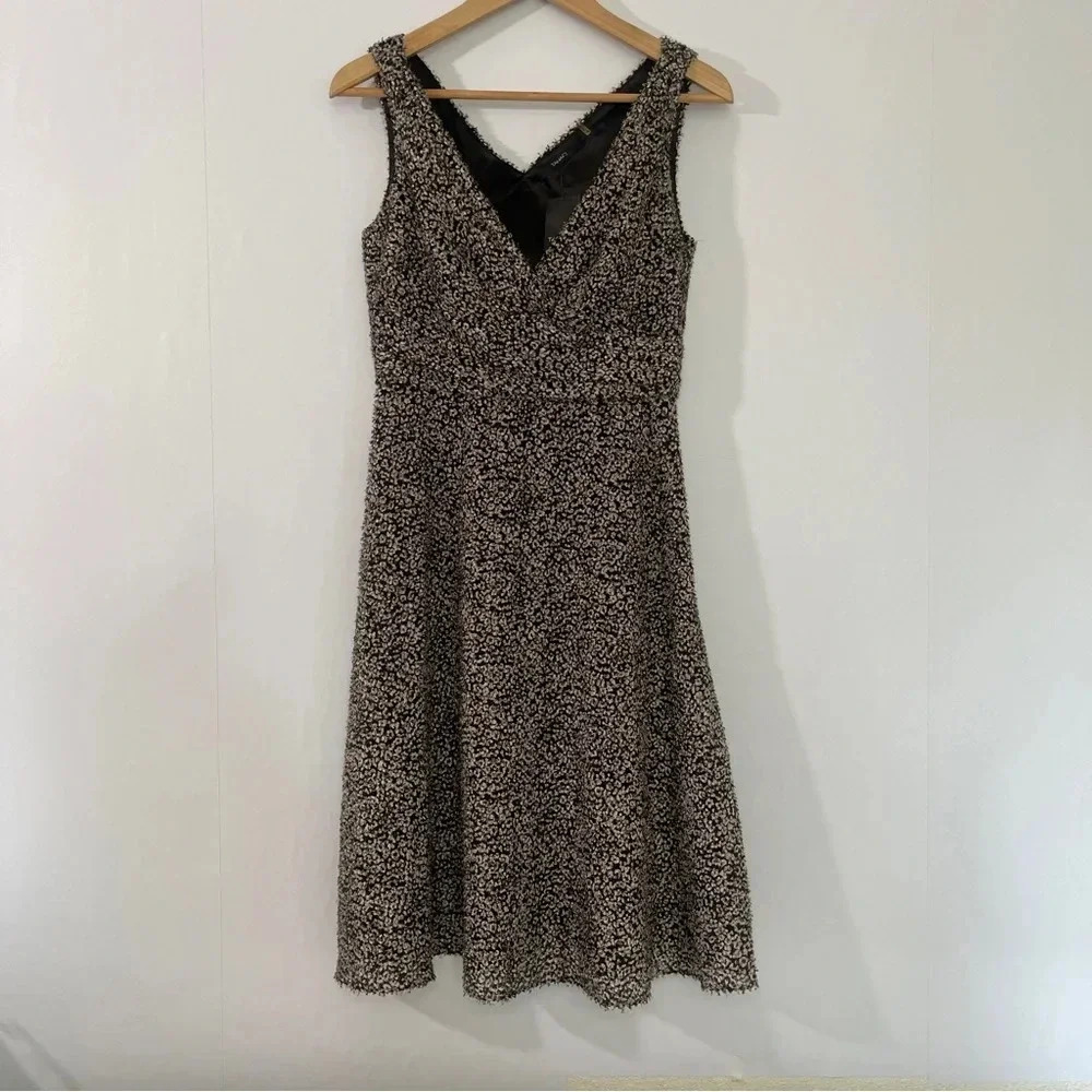Tahari Women's‎ 4 Black White Boucle Tweed A-Line Sleeveless V-Neck Dress NWT
